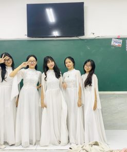 Đầm múa trắng trơn