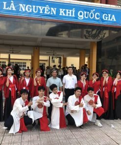 Trang phục tứ thân đỏ đen